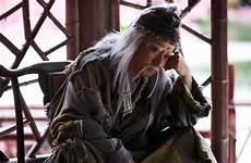 洪七公上一任帮主是谁